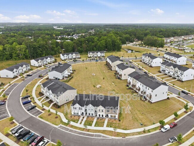 Building Photo - 2495 Tonoloway Dr