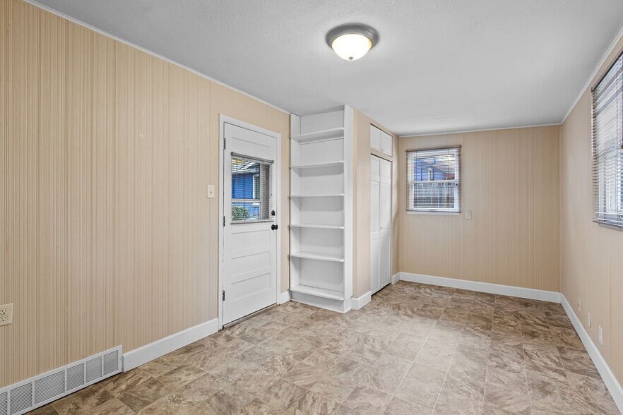 Building Photo - 1504 Westview Ave