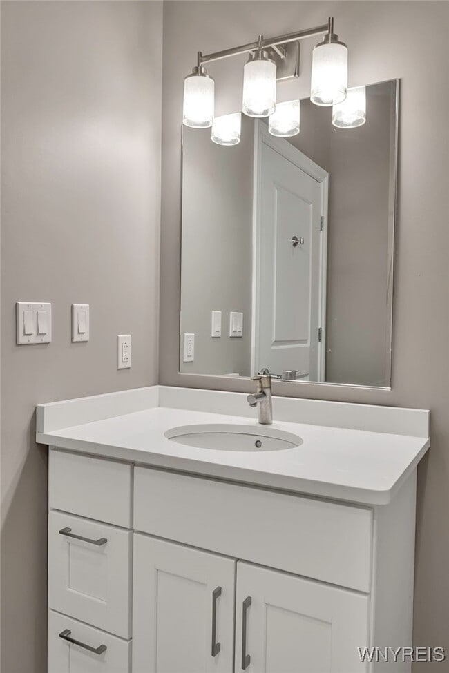 Building Photo - 251 Main St