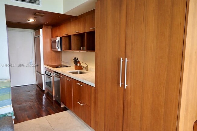 Building Photo - 50 Biscayne Blvd