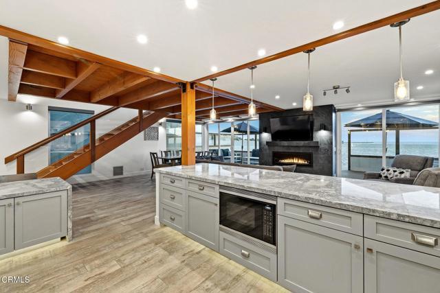 Building Photo - 3373 Ocean Dr