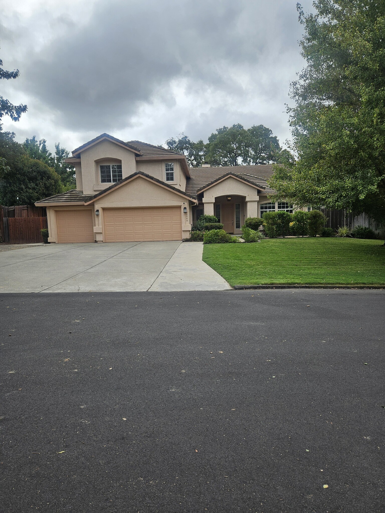 Building Photo - 5500 Granite Falls Way