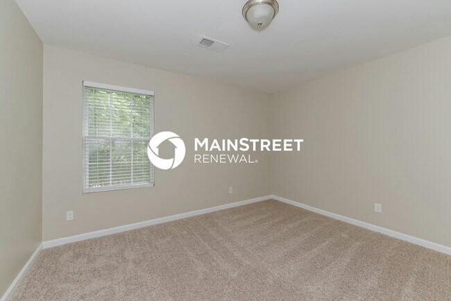 Building Photo - 3 Bedroom Pet-Friendly Home in Madison, TN with Main Street Renewal