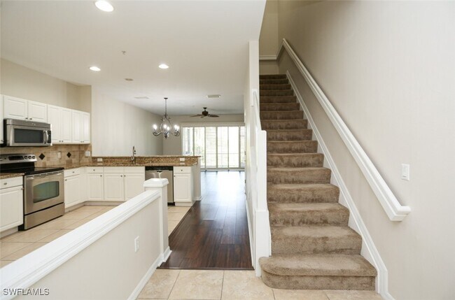 Building Photo - 796 Hampton Cir