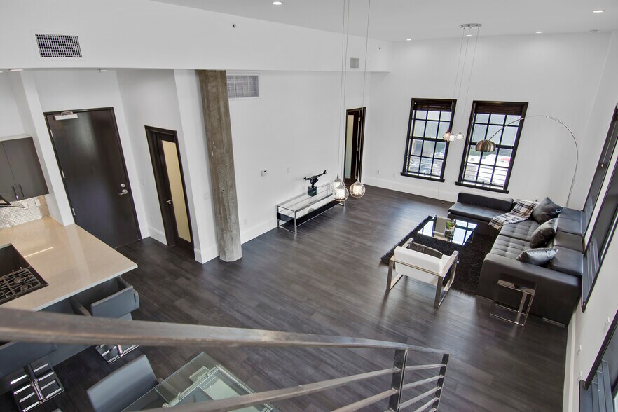 Building Photo - National City Tower