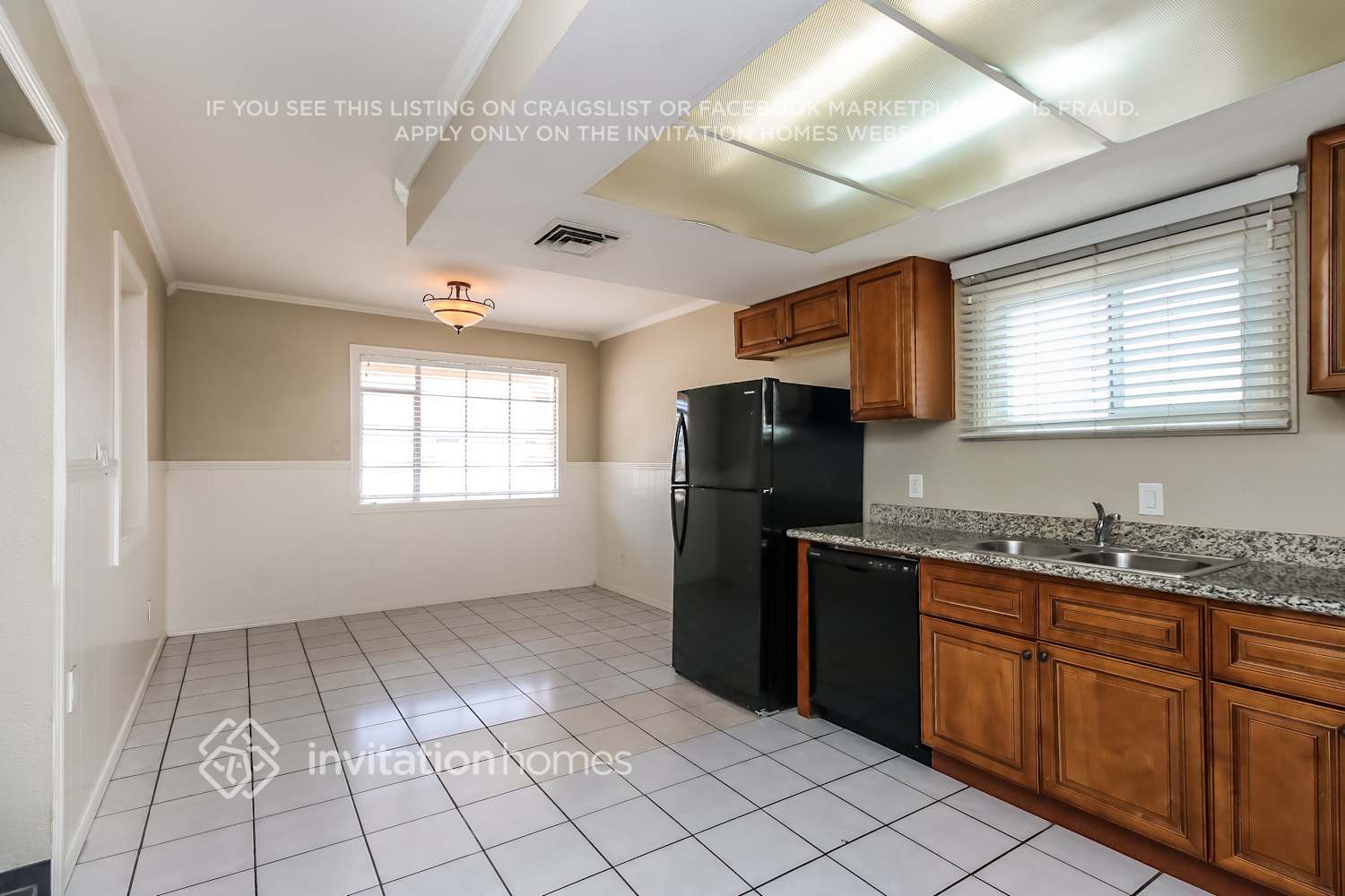 Building Photo - 7641 E Verde Ln