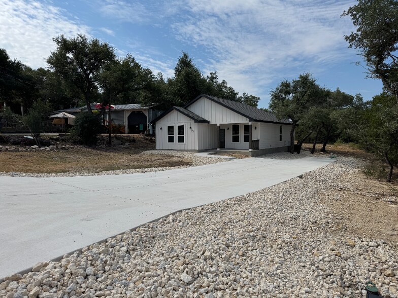 Building Photo - 770 Buck Run Pass