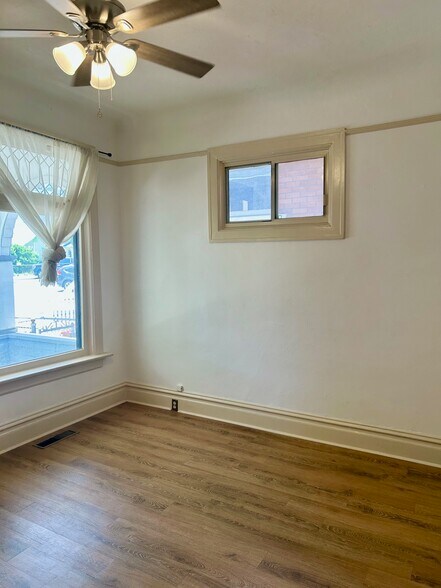Front living room - 814 S Jefferson St