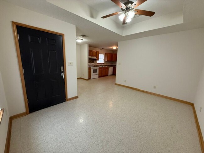 Building Photo - 2208 N Malcolm St