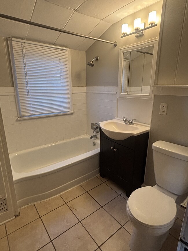 Building Photo - 4343 Chester Dr