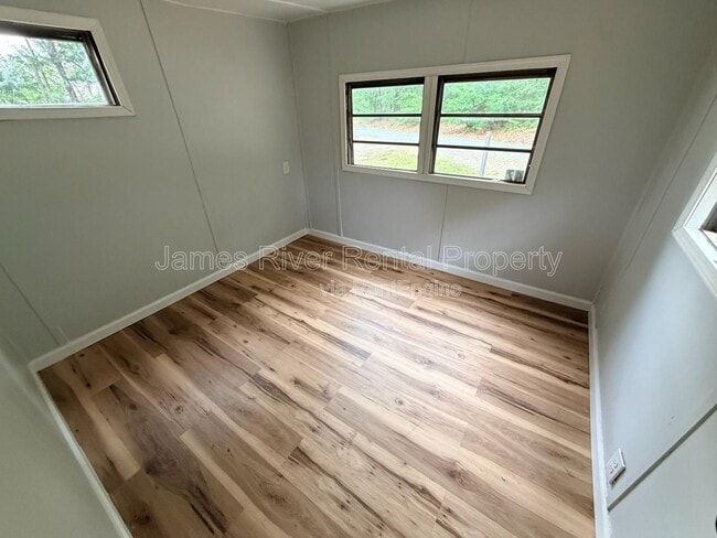 Building Photo - 47 Bonnydale Ln