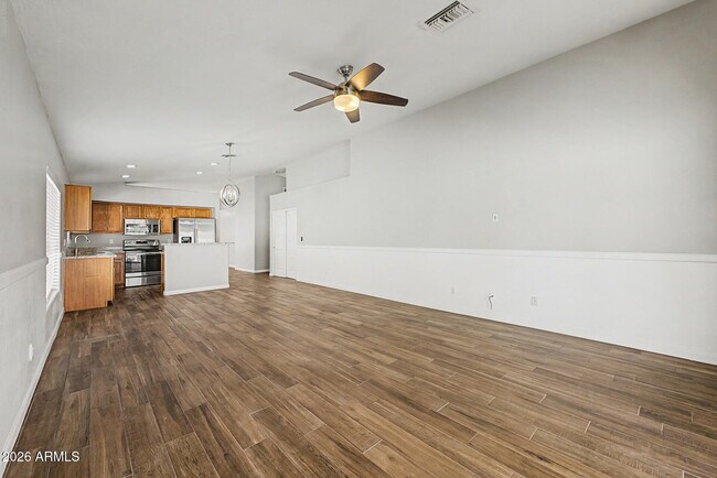 Building Photo - 1321 N Malibu Ln