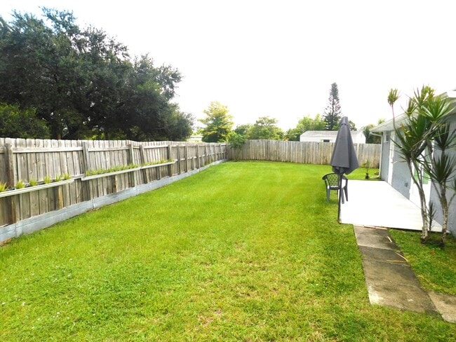 Building Photo - 1367 Elmbank Way