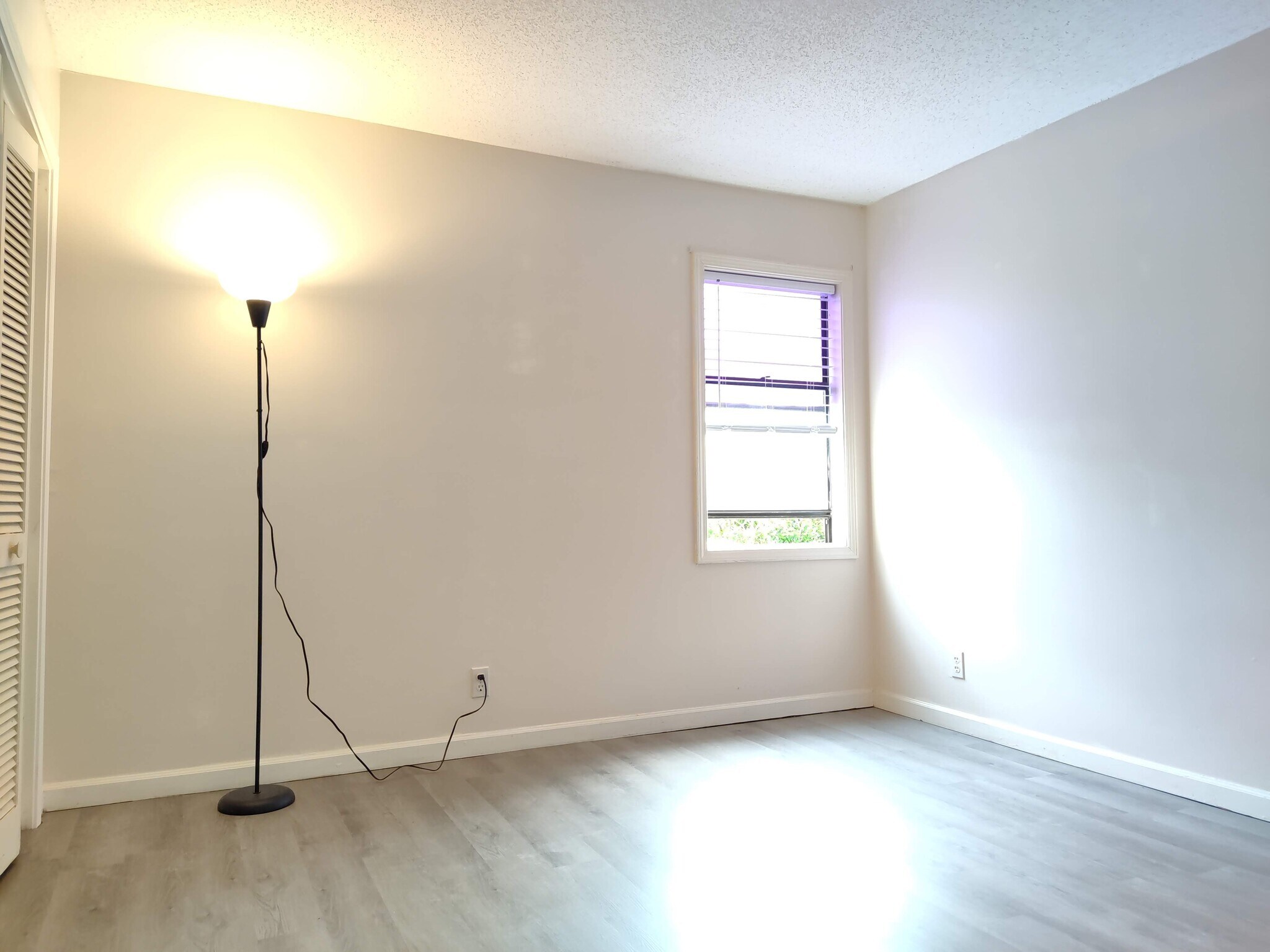 Building Photo - 801 Burcale Rd