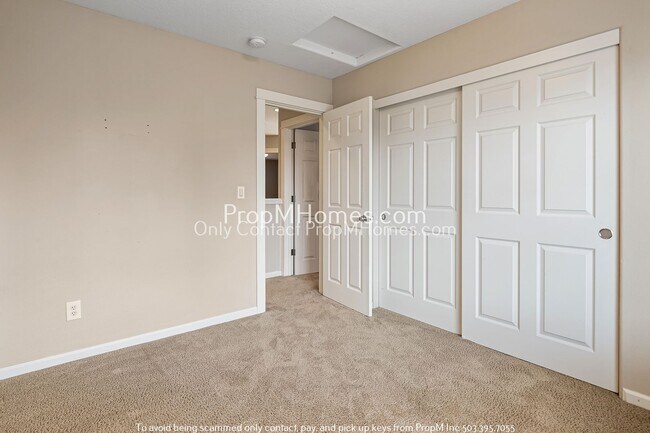 Building Photo - Four Bedroom Home in Progress Ridge - Corn...