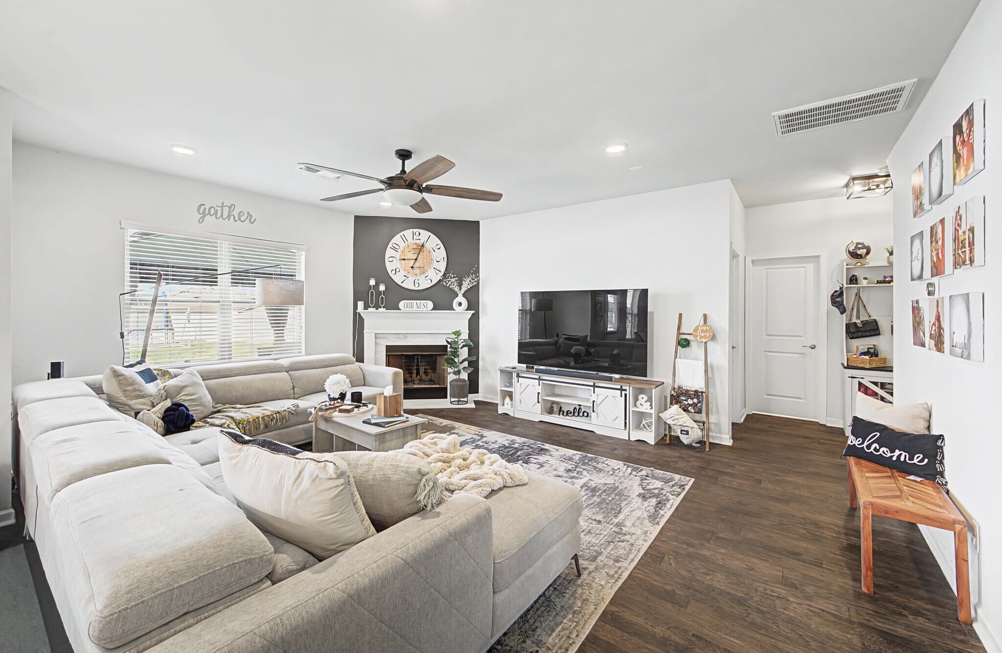 Building Photo - 2784 Nottingham Dr