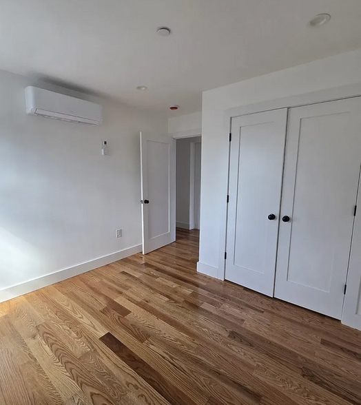 Building Photo - 119 Rochelle St