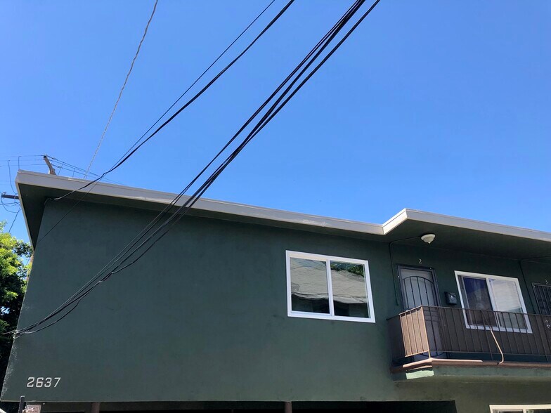 Building Photo - 2637 Kenwood Ave