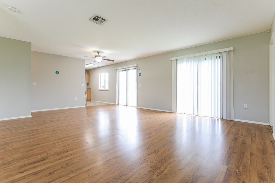 Building Photo - 7574 Mesa St