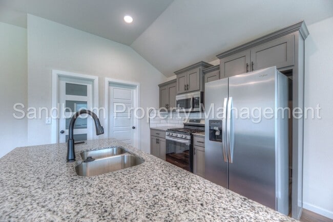 Building Photo - For Lease | East Tulsa - BA Schools | $189...