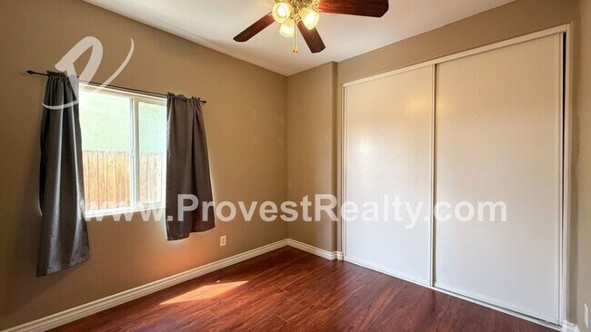 Building Photo - 15015 Kitfox Ln