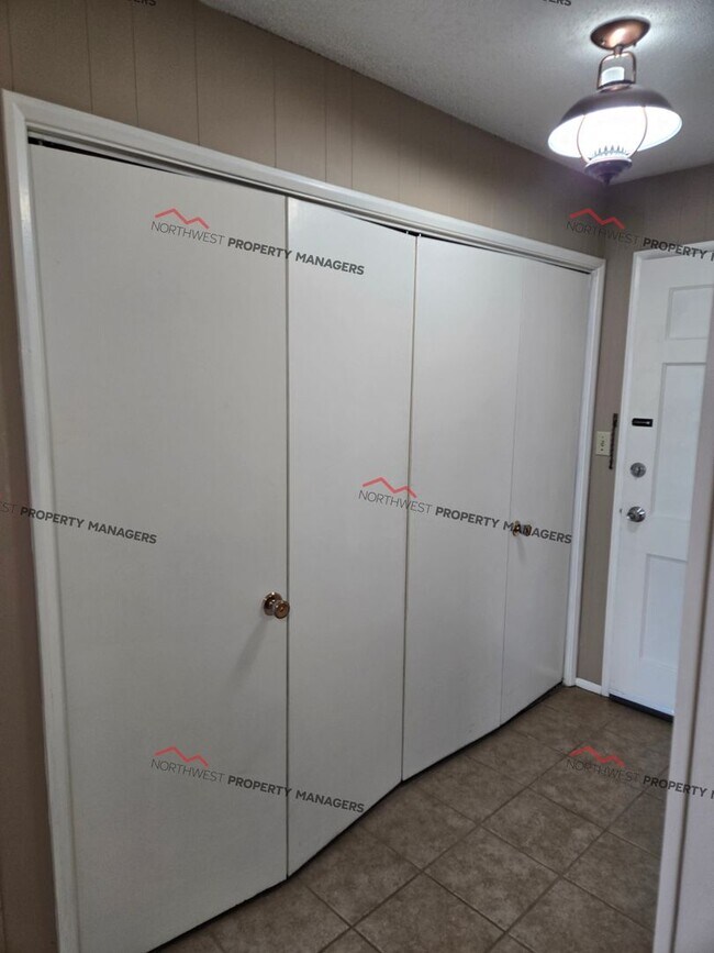 Building Photo - STATUS: *AVAILABLE* R285 | $2595 + $100 for well/septic maintenance