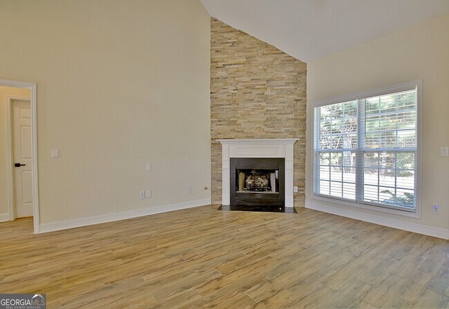 Building Photo - 110 Freeman Forest Dr