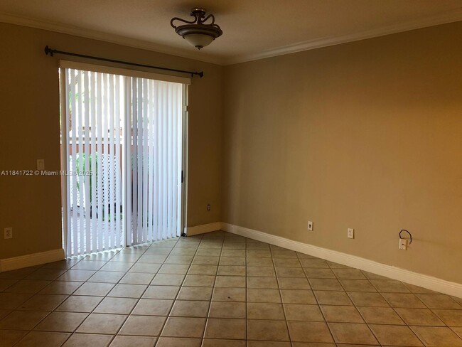 Building Photo - 6141 NW 115th Pl