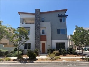 Building Photo - 178 Episode