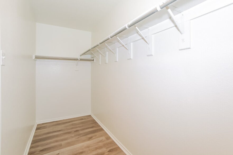 Building Photo - 8809 Sagebrush Trail