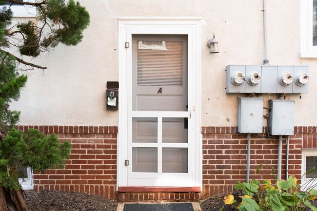 Primary Photo - 624 Ridge St