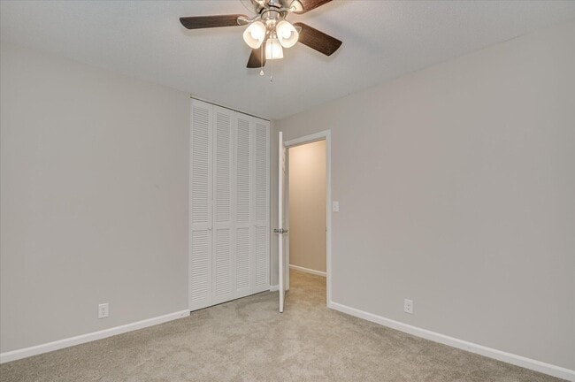 Building Photo - 986 Campbellton Dr