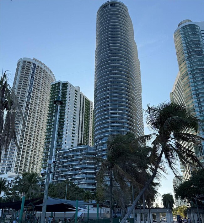 Building Photo - 488 NE 18th St