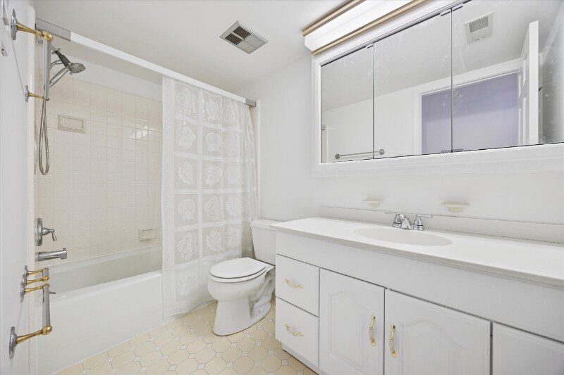 Building Photo - 113 Harvest Ln