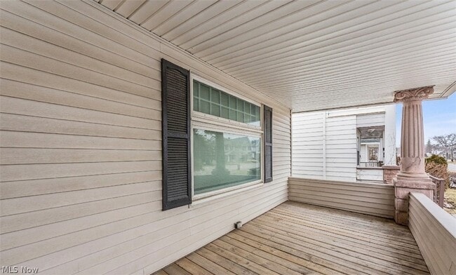 Building Photo - 9609 Sladden Ave