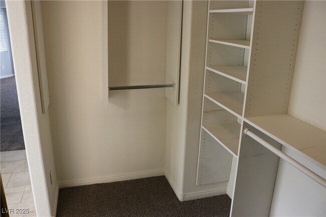 Building Photo - 3733 Deer Flats St