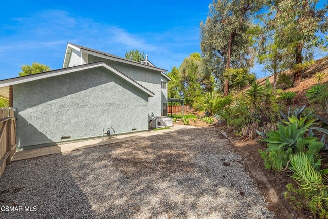 Building Photo - 3050 Wildwood Ave