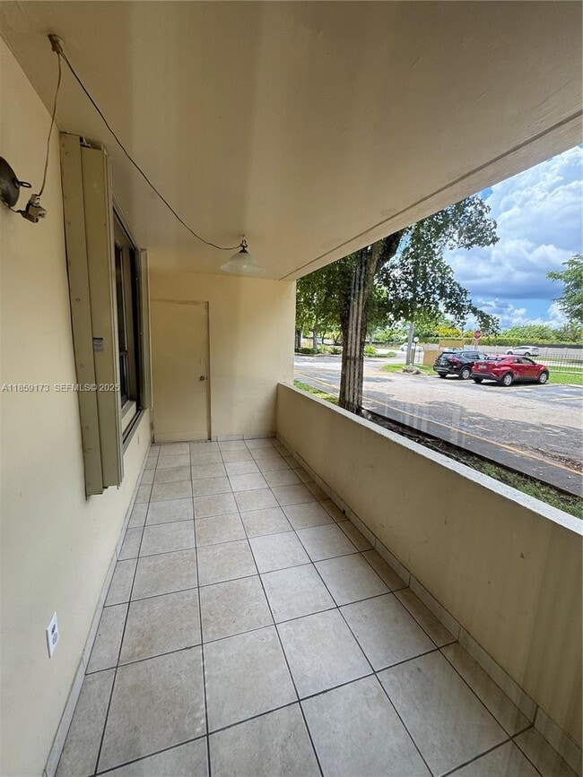 Building Photo - 6841 SW 147th Ave