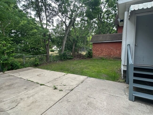 Building Photo - 1217 March St