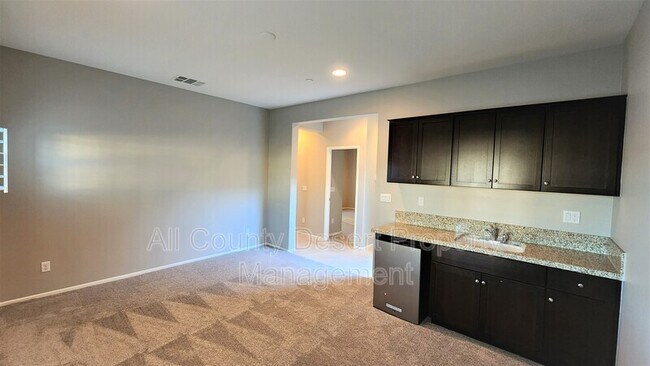Building Photo - 42729 Tiempo Ct