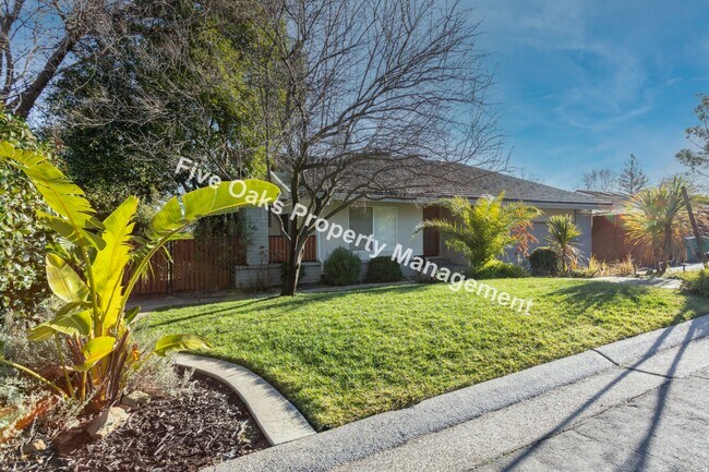 Building Photo - 2815 Stanford Ln