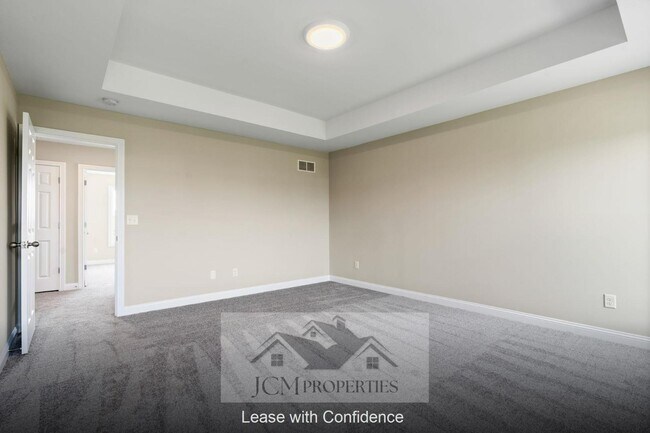 Building Photo - 916 Camden Ct