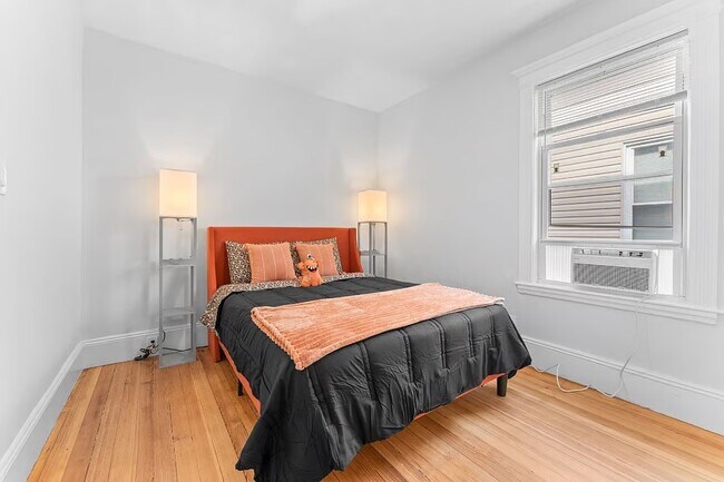 Building Photo - 3 Seafoam Ave