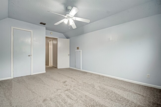 Building Photo - 9623 Philmont Dr