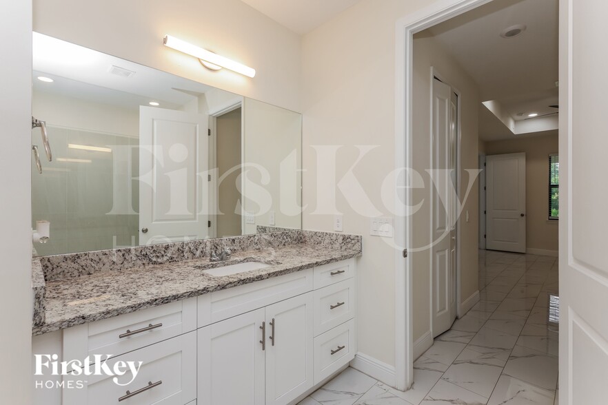 Building Photo - 2607 6th St SW