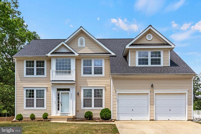 Building Photo - 45370 Barefoot Dr