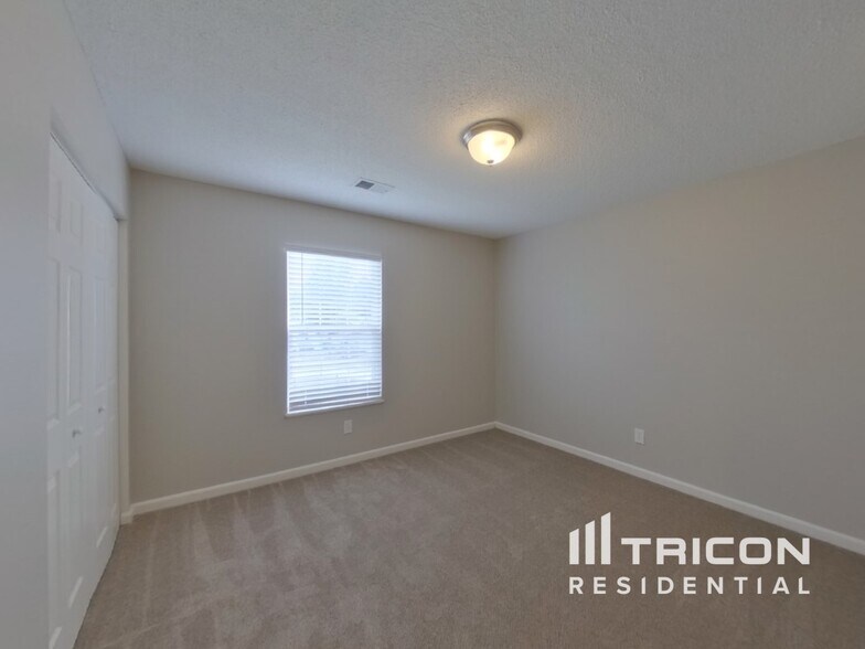 Building Photo - 541 Halleck Ln