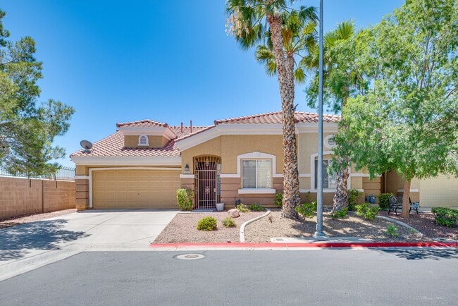 Primary Photo - Discover the perfect blend of comfort and ...