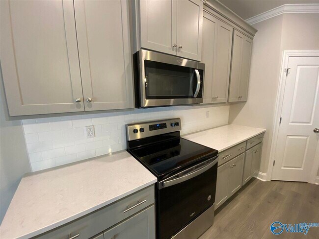 Building Photo - 113 Bienville St