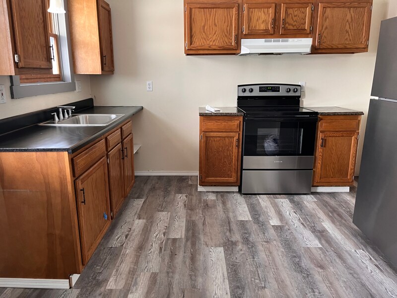 Building Photo - 1260 Loudon Rd